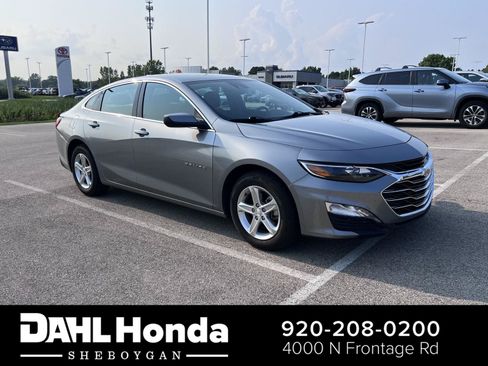Used 2024 Chevrolet Malibu LT FWD image 1