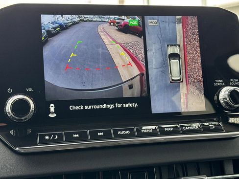 New 2025 Mitsubishi Outlander SE image 18