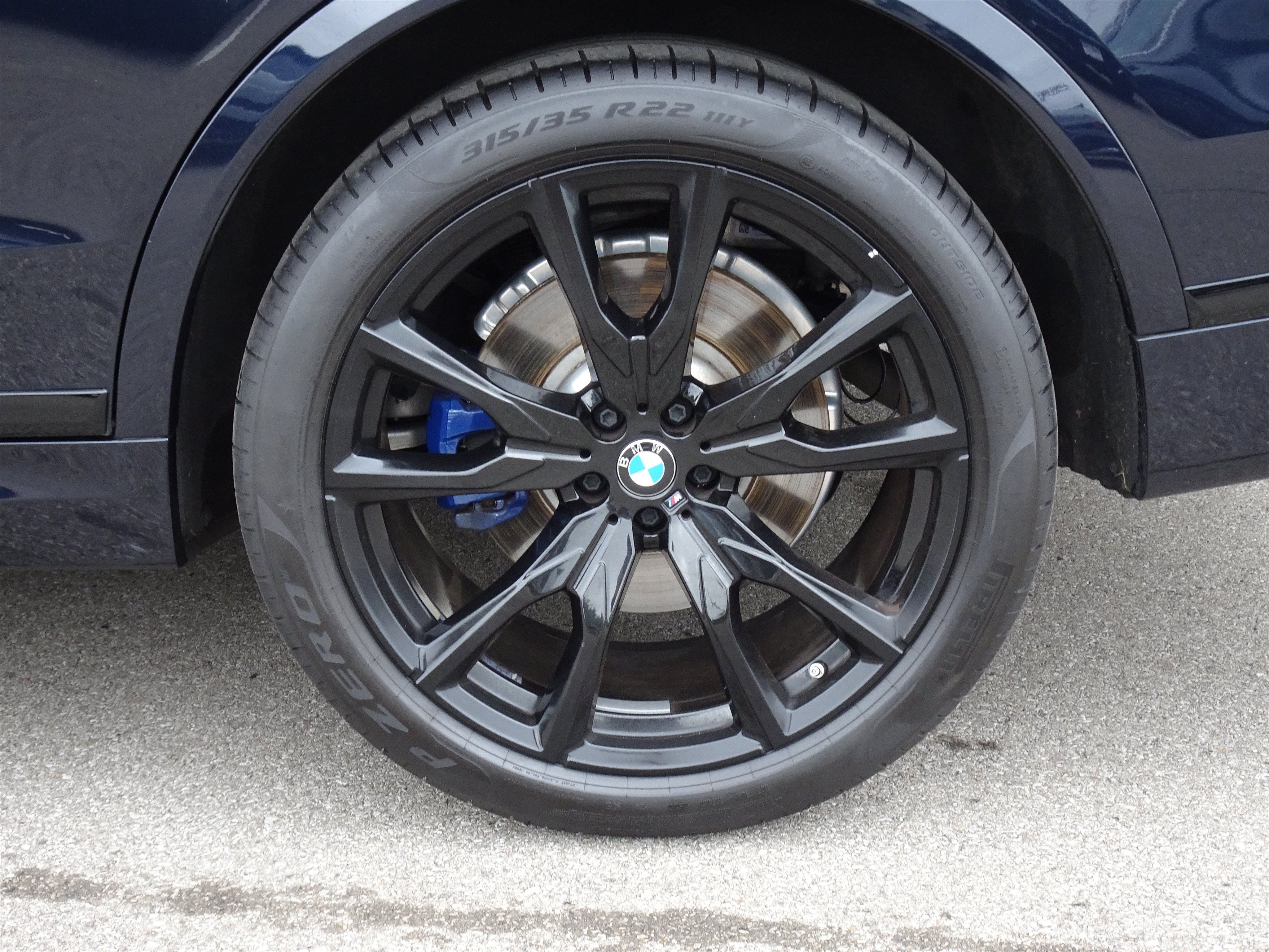 Used 2025 BMW X7 xDrive40i w/ M Sport Package AWD/4WD image 29