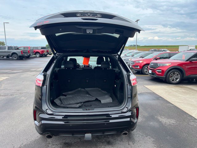 Used 2021 Ford Edge ST-Line w/ Class II Trailer Tow Package AWD/4WD image 17