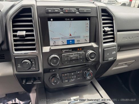 Used 2017 Ford F250 XLT w/ XLT Premium Package AWD/4WD image 16