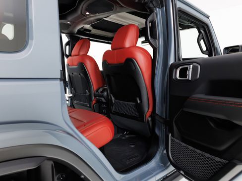 Used 2024 Jeep Wrangler Unlimited Rubicon 392 image 40