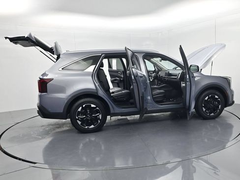Used 2024 Kia Sorento S FWD image 62