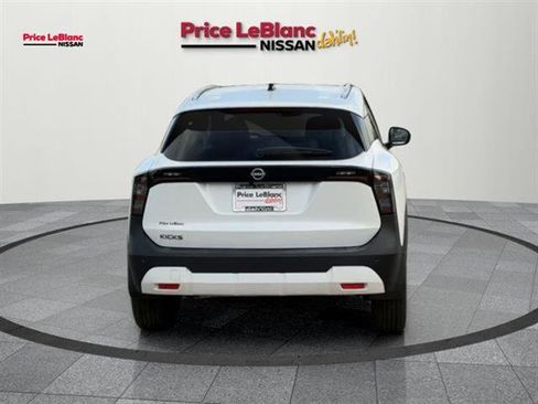 New 2026 Nissan Kicks SV w/ SV Premium Package FWD image 6