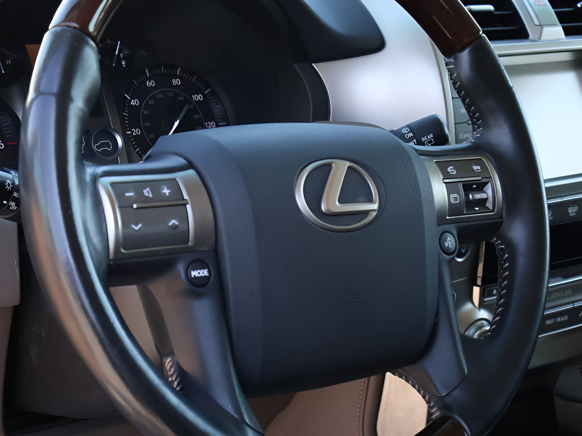 Used 2019 Lexus GX 460 Premium AWD/4WD image 18