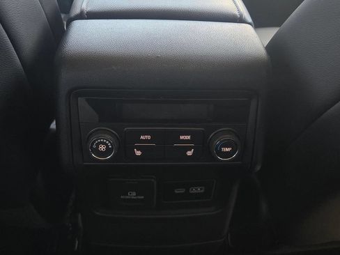 Used 2023 GMC Acadia Denali FWD image 9