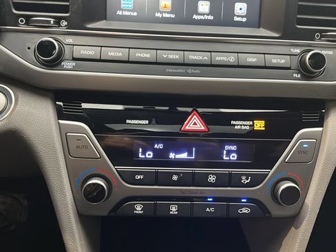 Used 2018 Hyundai Elantra Value Edition FWD image 31