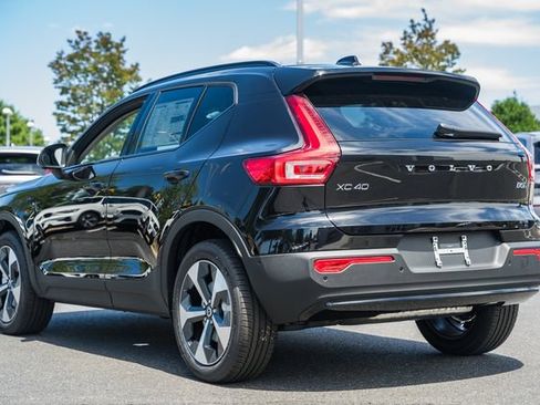 New 2026 Volvo XC40 B5 Plus w/ Protection Package Premier AWD/4WD image 5