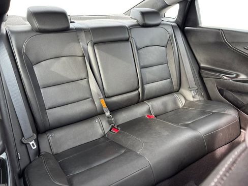 Used 2017 Chevrolet Malibu LT w/ Leather Package image 23