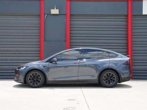 Used 2023 Tesla Model X AWD/4WD image 8