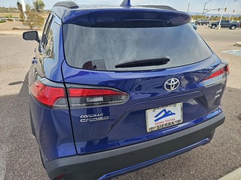 Used 2024 Toyota Corolla Cross XLE w/ Convenience Package image 10