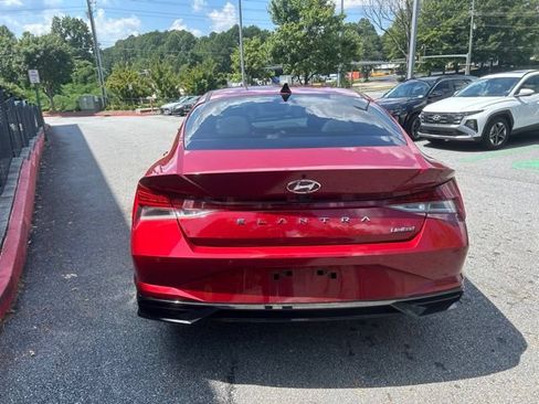 Used 2023 Hyundai Elantra Limited FWD image 4