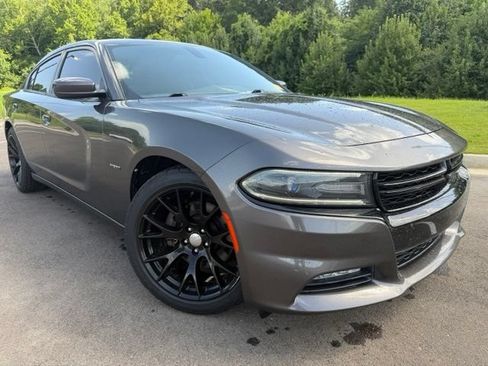 Used 2016 Dodge Charger R/T RWD image 2