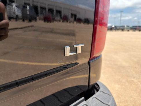 Used 2024 Chevrolet Silverado 2500 LT w/ Convenience Package AWD/4WD image 20