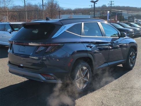 New 2026 Hyundai Tucson SEL image 3