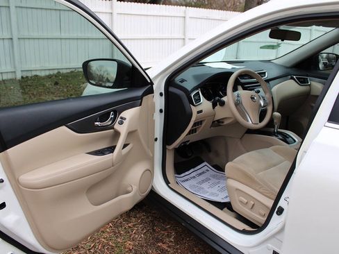 Used 2015 Nissan Rogue SV image 13