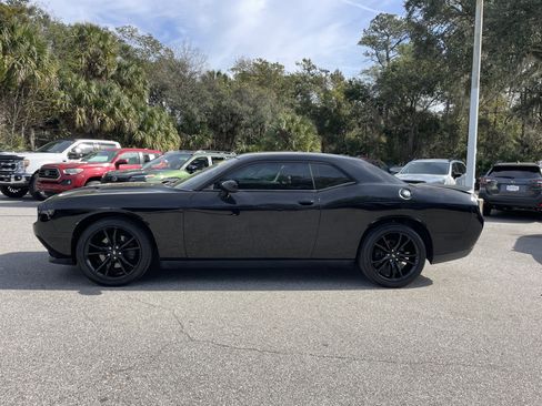 Used 2018 Dodge Challenger SXT Plus image 5