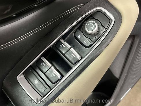 Used 2020 Subaru Outback Limited image 15