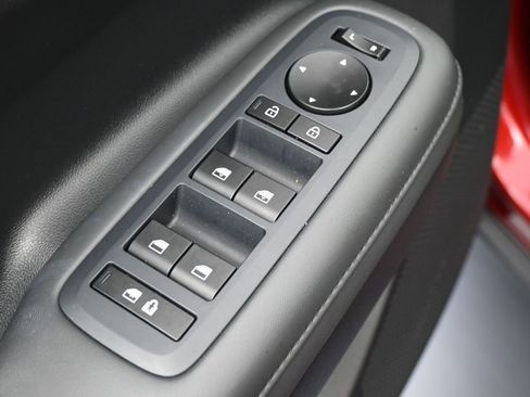 Used 2025 Hyundai Santa Fe SEL FWD image 14