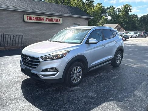 Used 2017 Hyundai Tucson SE w/ SE Popular Package 02 AWD/4WD image 3