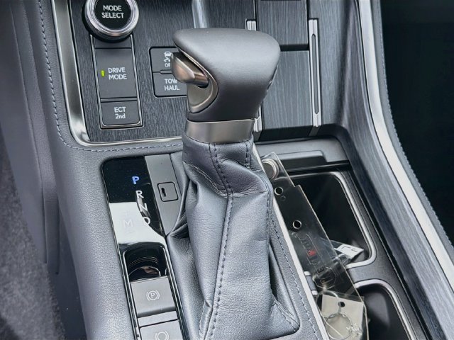 New 2026 Lexus GX 550 w/ Cold Area Package AWD/4WD image 31