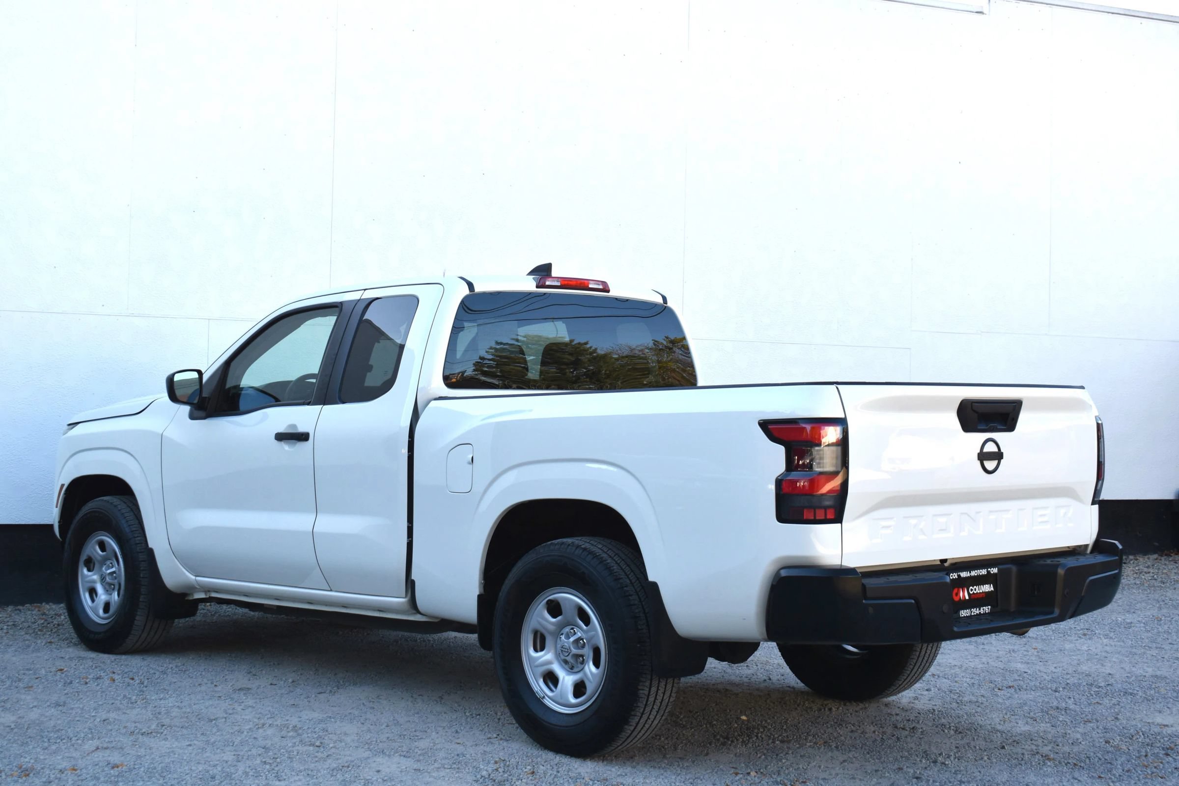 Used 2024 Nissan Frontier S w/ Technology Package RWD image 2