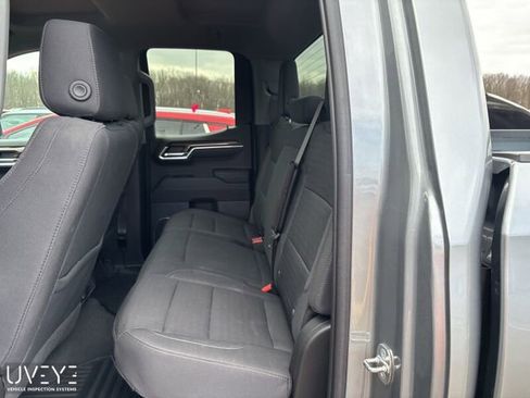 Used 2023 Chevrolet Silverado 1500 LT AWD/4WD image 8