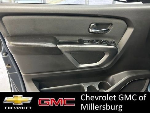 Used 2015 Nissan Titan SV w/ SV Value Truck Package image 16