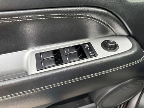 Used 2015 Jeep Compass High Altitude AWD/4WD image 18