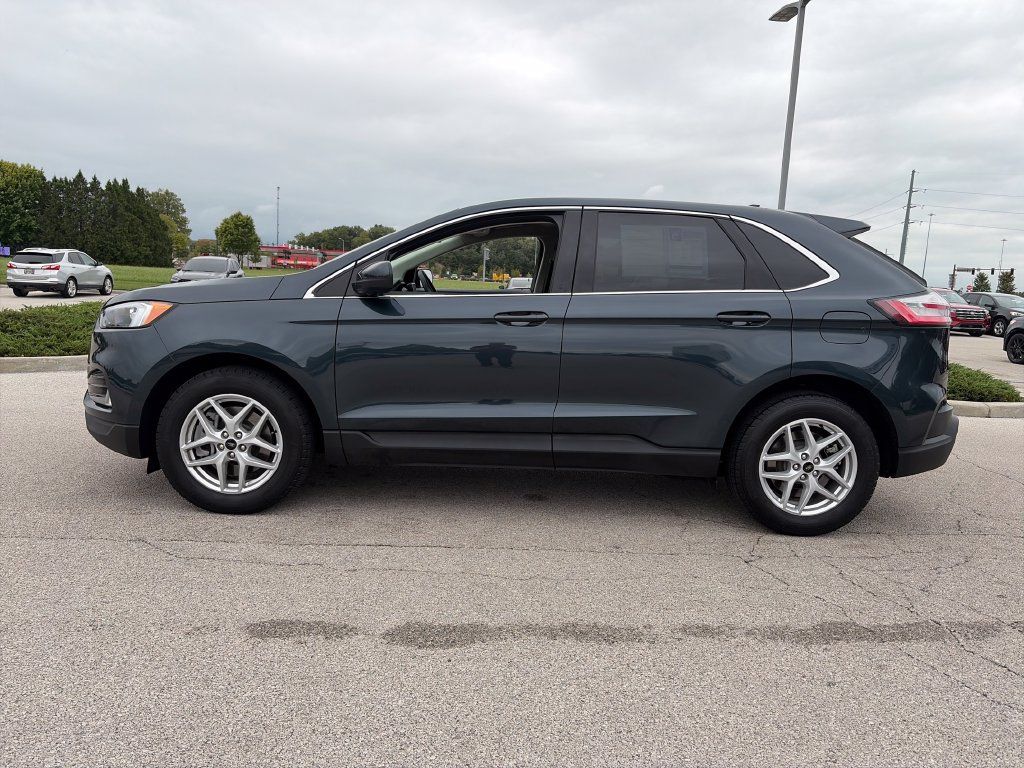 Used 2024 Ford Edge SEL w/ Convenience Package AWD/4WD image 4