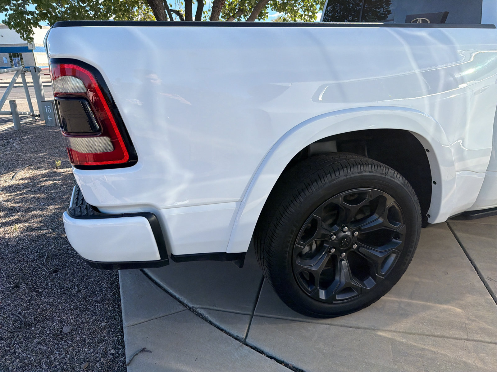 Used 2024 RAM 1500 Limited AWD/4WD image 3