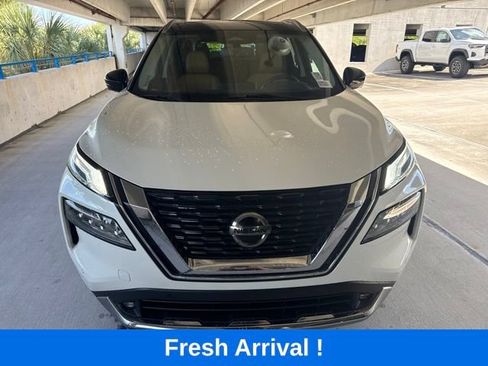 Used 2021 Nissan Rogue Platinum FWD image 19