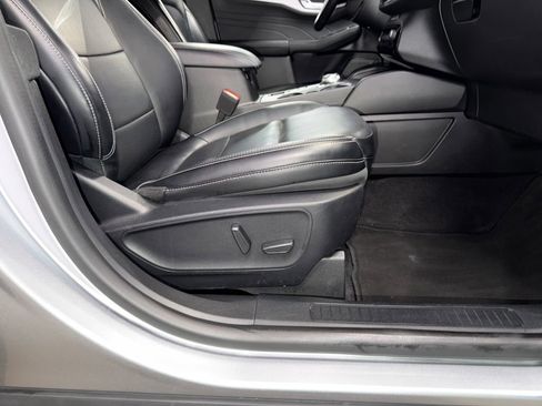 Used 2024 Ford Escape Platinum image 22