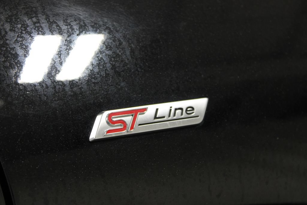 Used 2025 Ford Explorer ST-Line AWD/4WD image 34