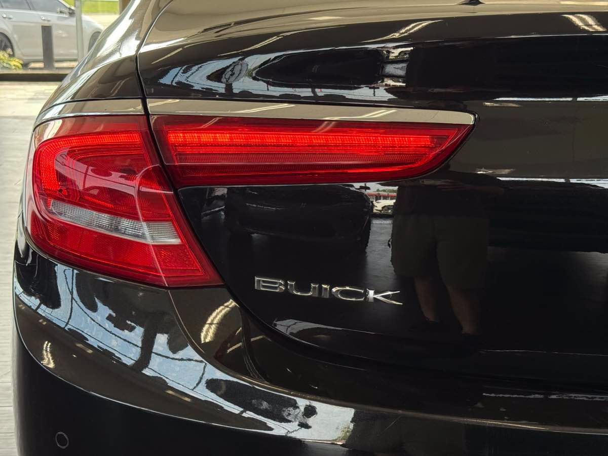 Used 2017 Buick LaCrosse Premium FWD image 10