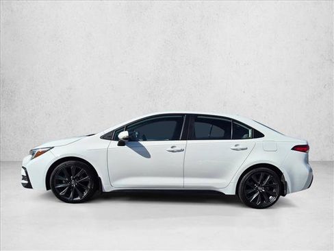 Used 2024 Toyota Corolla SE FWD image 9