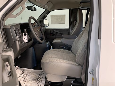 New 2025 Chevrolet Express 2500 image 11