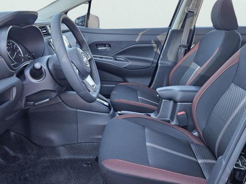 New 2025 Nissan Versa SR w/ Trunk Package image 10