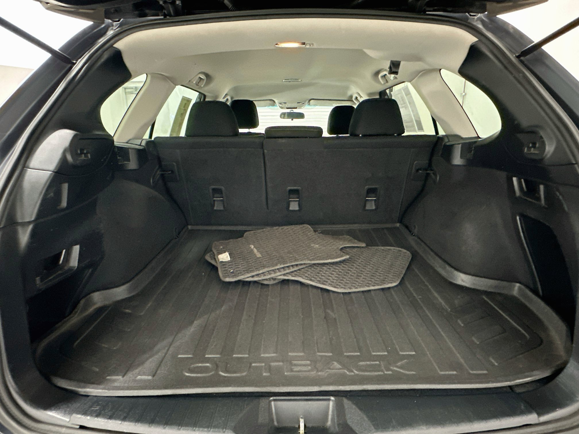 Used 2015 Subaru Outback 2.5i Premium AWD/4WD image 29