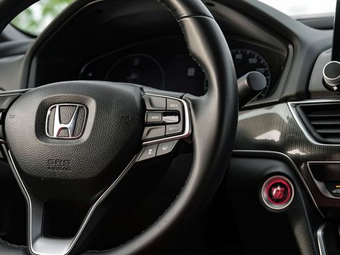 Used 2019 Honda Accord Sport image 17