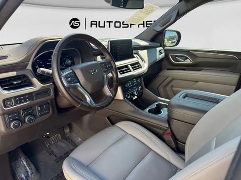 Used 2023 Chevrolet Tahoe Z71 w/ Luxury Package AWD/4WD image 16