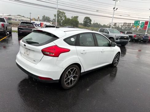 Used 2017 Ford Focus SEL FWD image 6