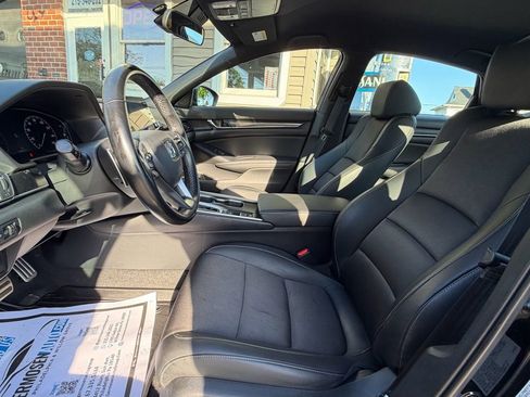 Used 2022 Honda Accord Sport image 9