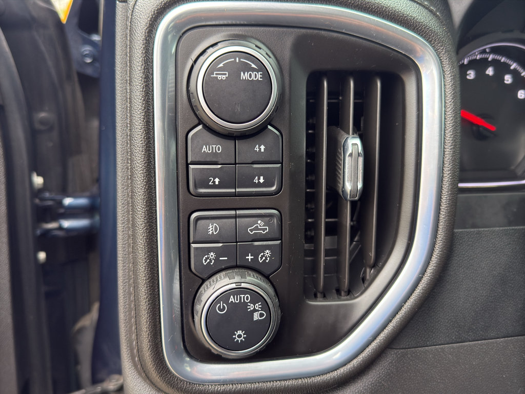 Used 2022 Chevrolet Silverado 1500 LT Trail Boss w/ Bed Protection Package AWD/4WD image 19