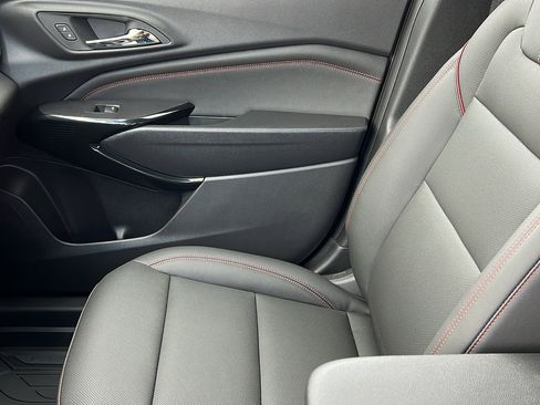 New 2025 Chevrolet Trax RS w/ Driver Confidence Package image 19