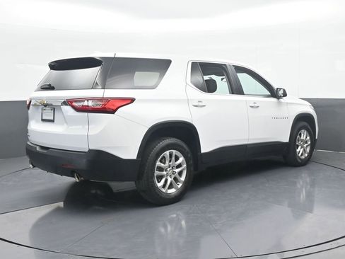 Used 2021 Chevrolet Traverse LS image 6
