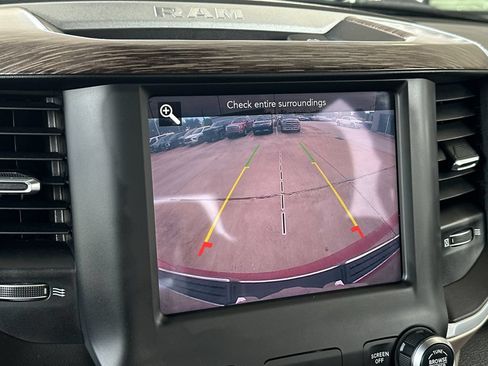 Used 2020 RAM 1500 Laramie AWD/4WD image 17