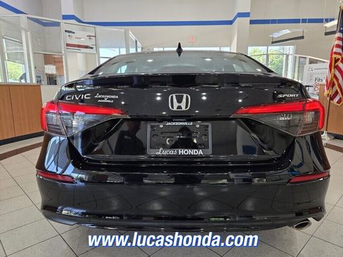 Used 2023 Honda Civic Sport image 5