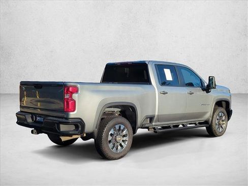 Used 2024 Chevrolet Silverado 2500 Custom w/ Custom Value Package image 5