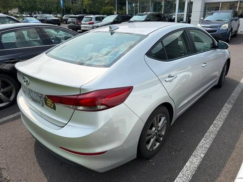 Used 2017 Hyundai Elantra SE w/ SE A/T Tech Package 03 FWD image 13